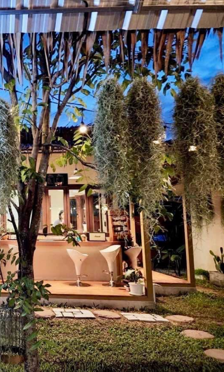 ร้านชื่นใจ